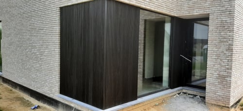 Thermo Ayous houten gevelbekleding geplaatst door schrijnwerker Bongaerts D. in Ellikom