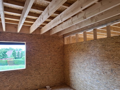 Houtskeletbouw met isolatie uitgevoerd door schrijnwerker Bongaerts D. in Oudsbergen