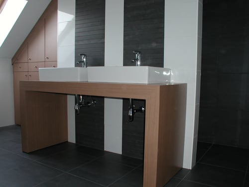 Maatwerkmeubel in HPL kleur gerealiseerd door schrijnwerker Bongaerts D. in Knokke