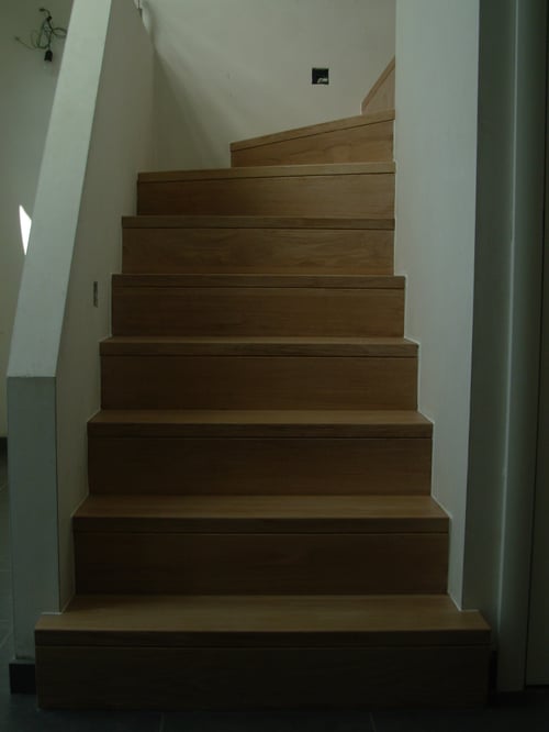 Eiken trapbekleding geplaatst door schrijnwerker Bongaerts D. in Ham