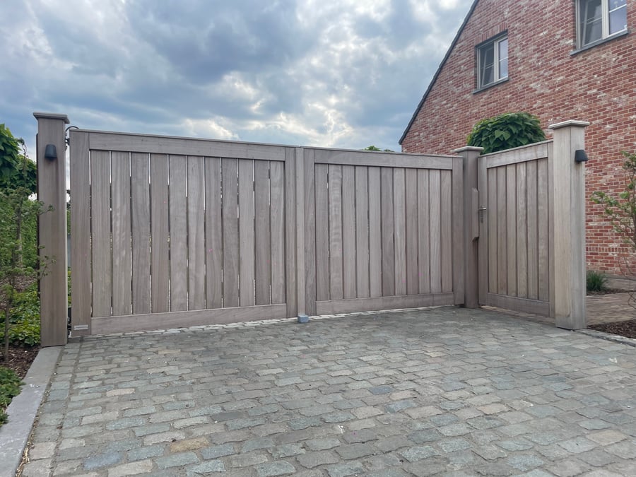 houten draaipoort met zijpoort gemaakt door Bongaerts D.