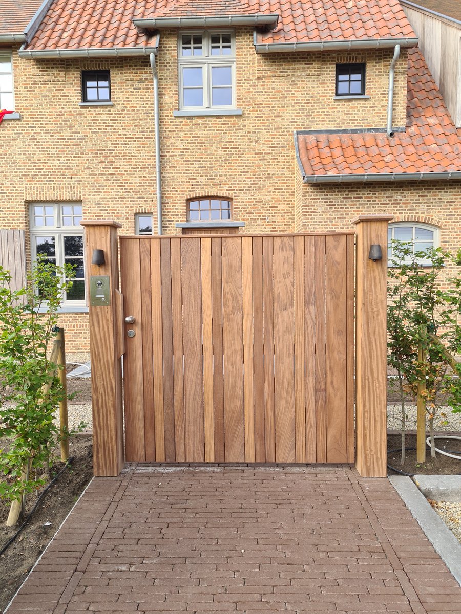 houten zijdelingse poort gemaakt door Bongaerts D.